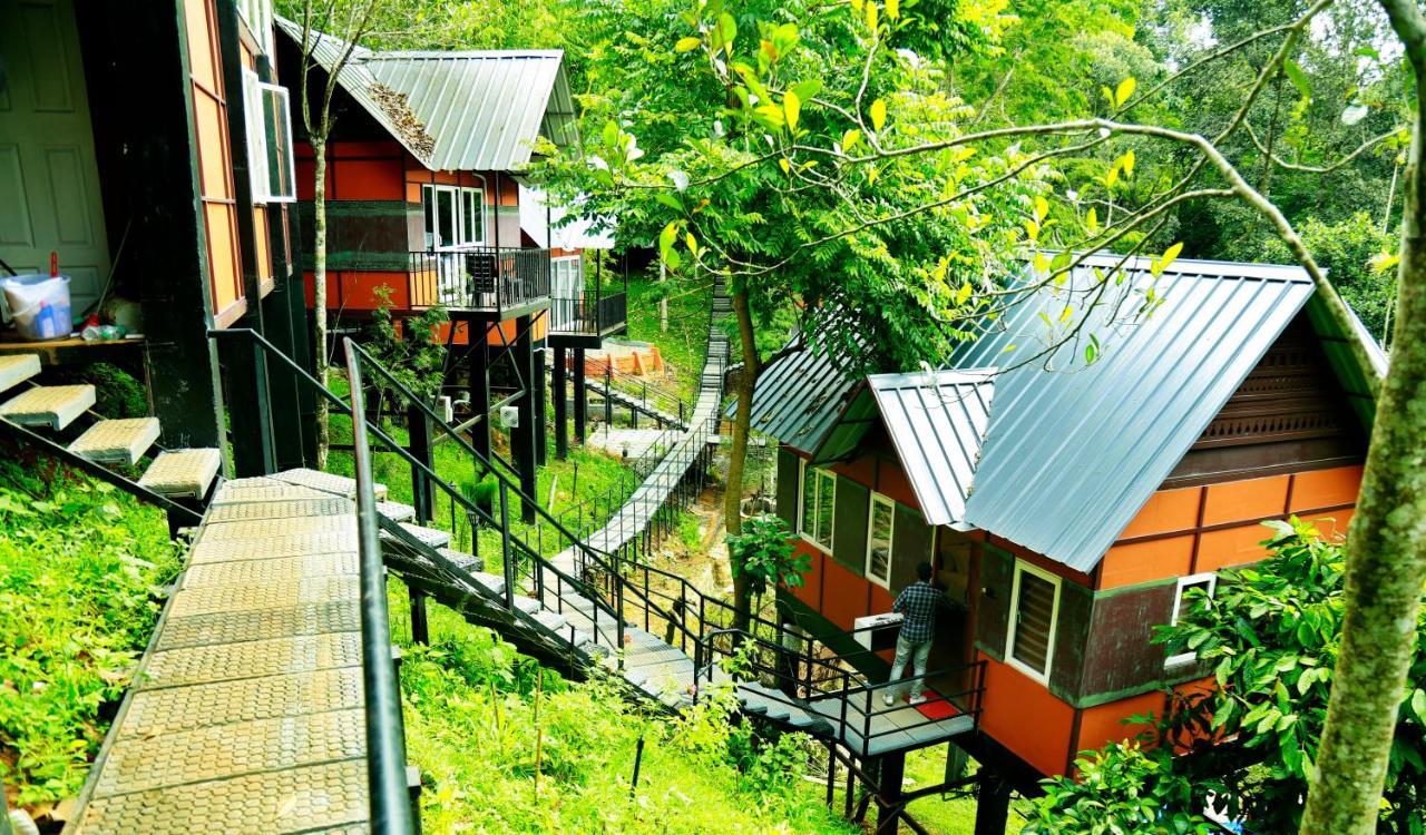 Santhi Hill View Resort 무나르 외부 사진