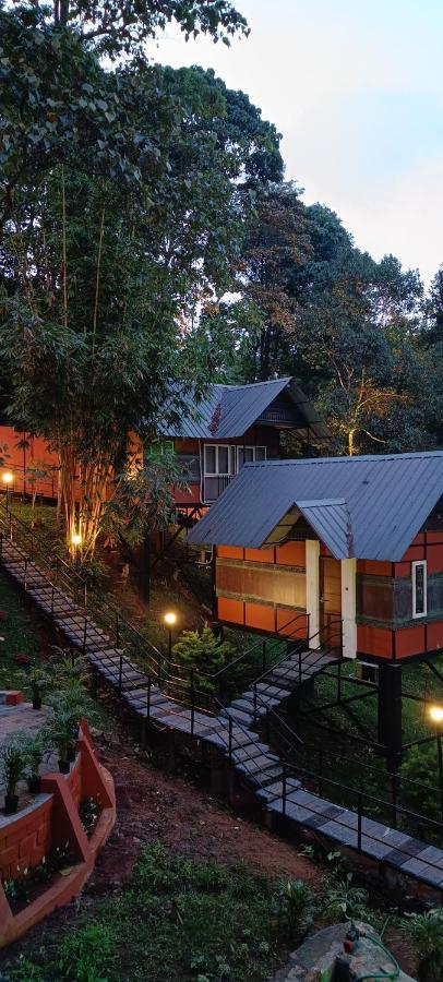 Santhi Hill View Resort 무나르 외부 사진