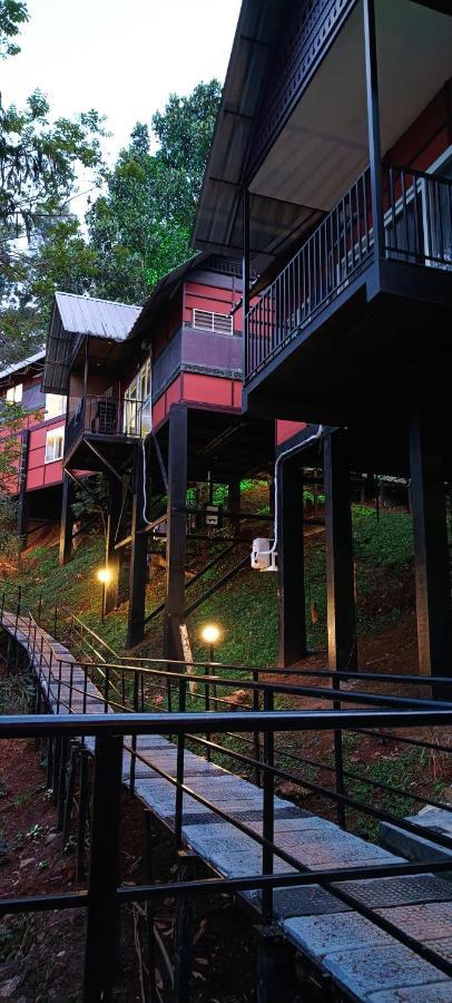 Santhi Hill View Resort 무나르 외부 사진