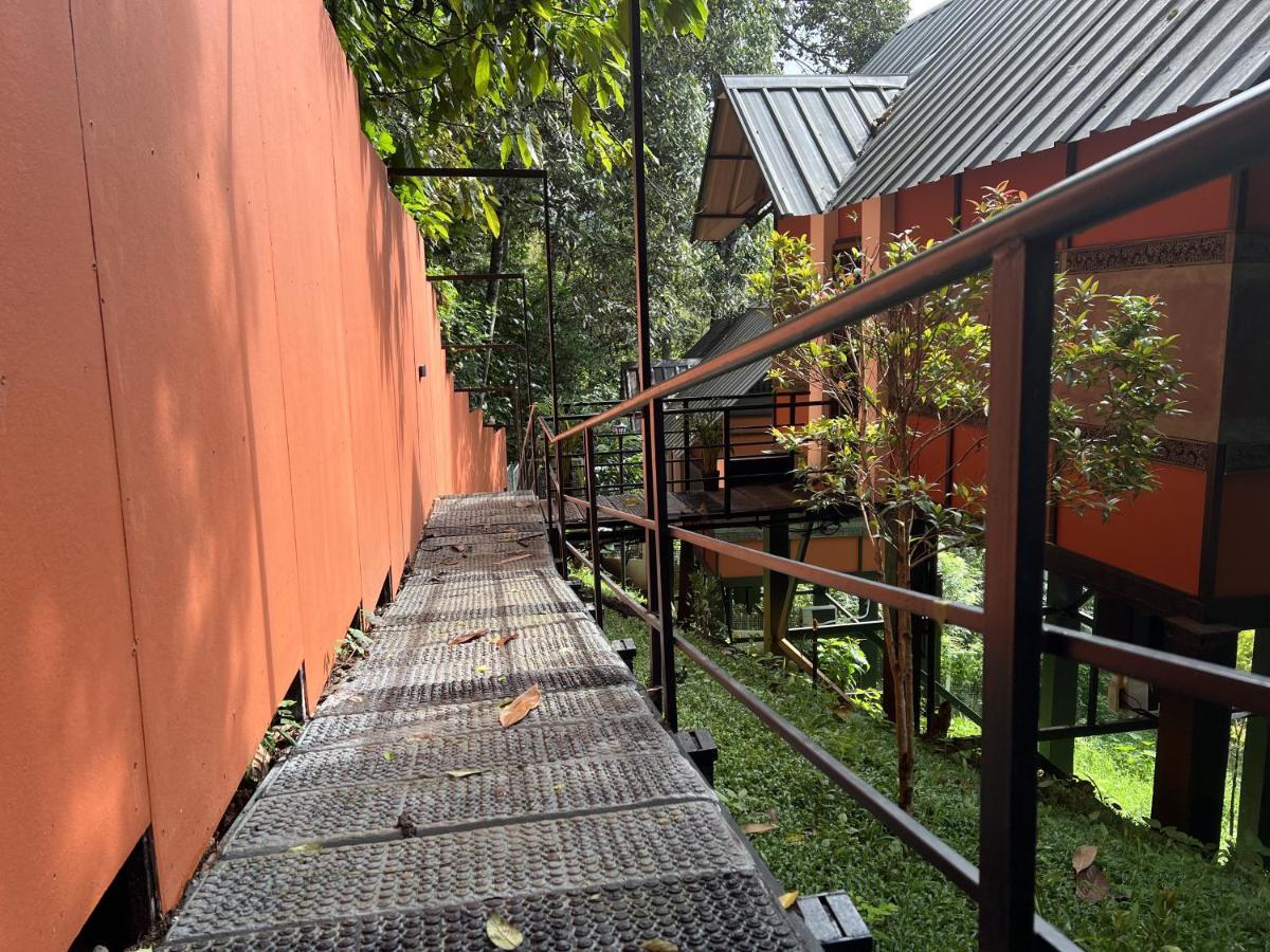 Santhi Hill View Resort 무나르 외부 사진