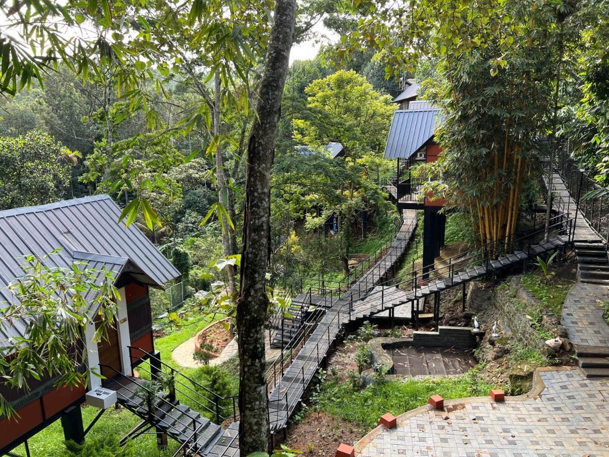 Santhi Hill View Resort 무나르 외부 사진