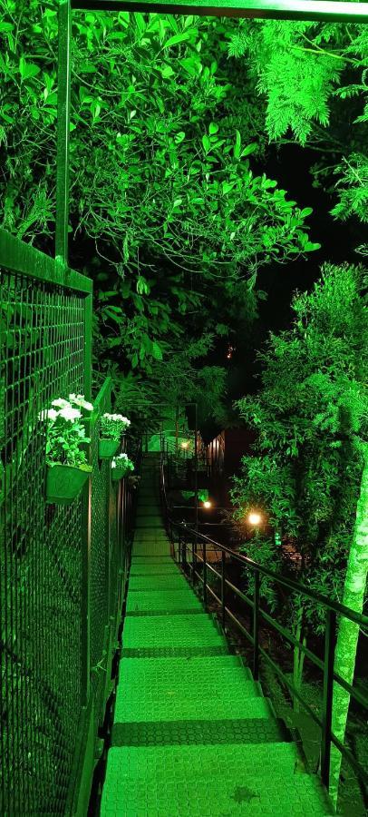 Santhi Hill View Resort 무나르 외부 사진