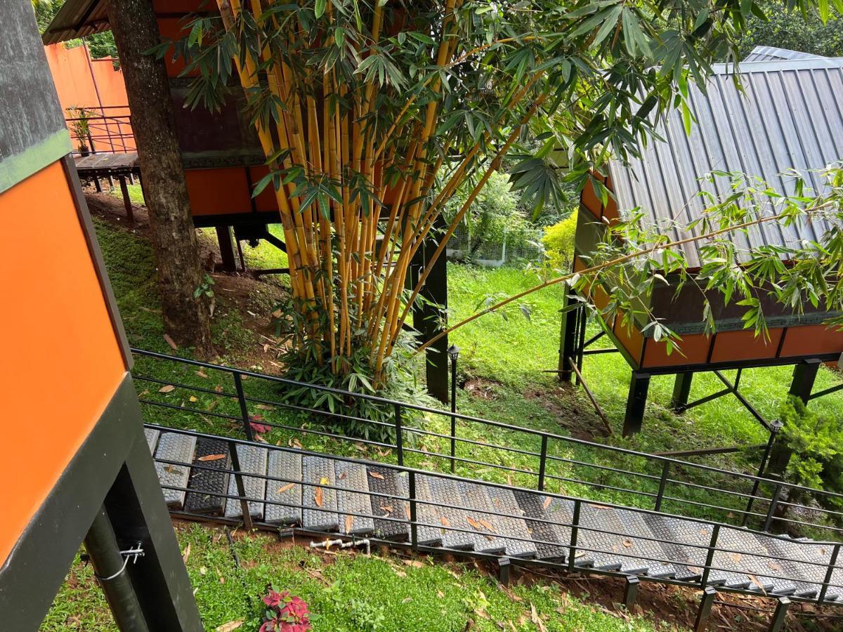 Santhi Hill View Resort 무나르 외부 사진