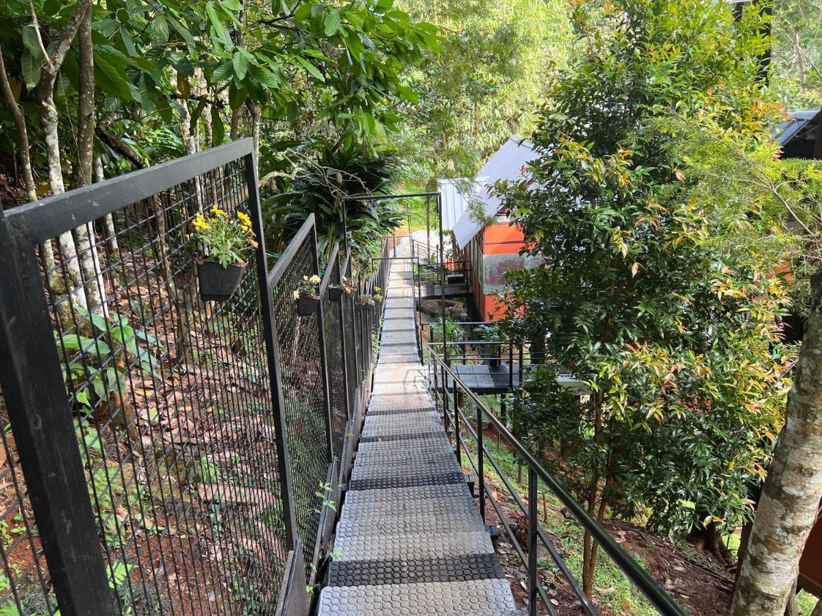 Santhi Hill View Resort 무나르 외부 사진