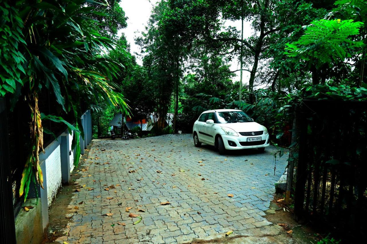 Santhi Hill View Resort 무나르 외부 사진